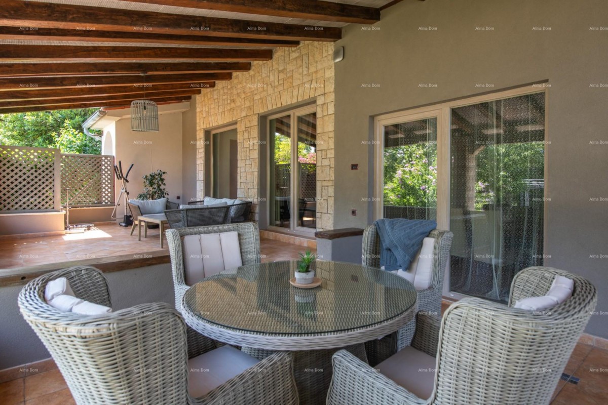 Sale - luxury villa with a pool and additional building, on a spacious property, Ližnjan! 19