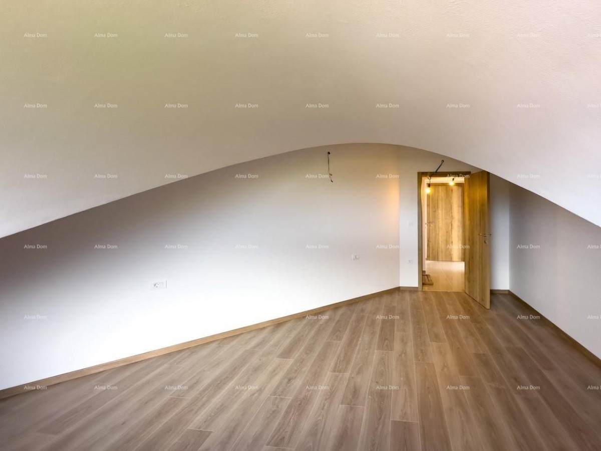 Vendiamo un appartamento con una bellissima vista sul mare! Premantura! 30