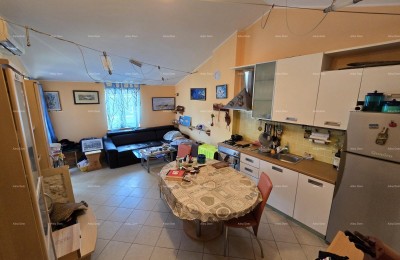 Stan v Banjolah – mirno okolje, blizu obale, s verandami in modernimi vsebinami
