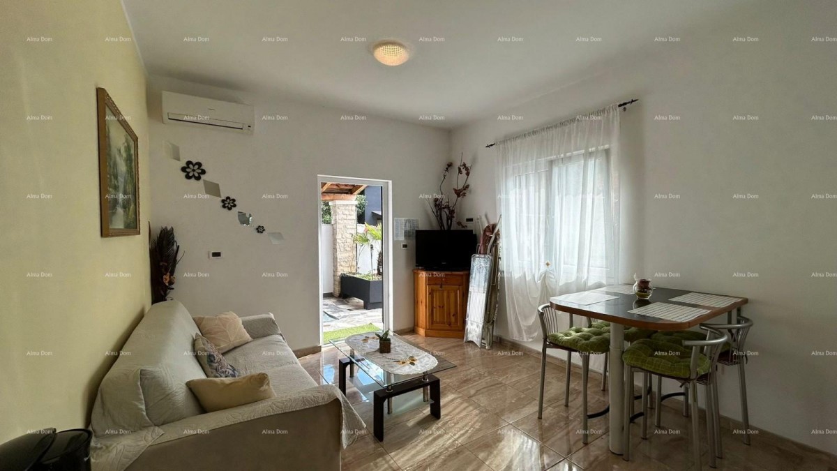 Prodajemo kuću sa više apartmana i bazenom. Pula Veli vrh. 41