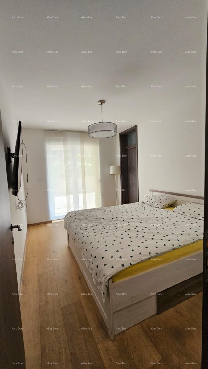 STOJA Moderen stan s terasom 80 m², 100 m od morja v Puli! 9