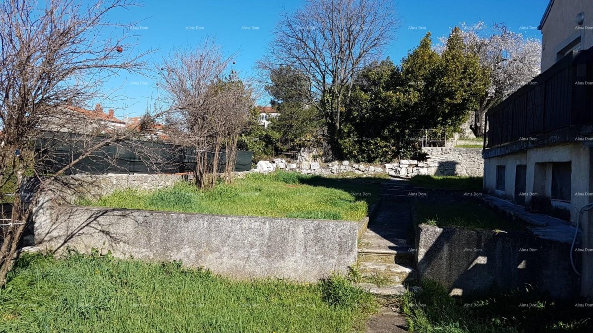 Pulj! Hiša z dvema apartmajema in velikim vrtom. 6