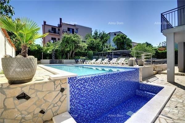 In vendita: Casa con appartamenti, piscina e vista mare – Banjole! 6