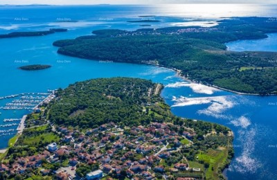 POMER – TERRENO EDILIZIO CON PERMESSO DI COSTRUZIONE VALIDO – 100 m DAL MARE