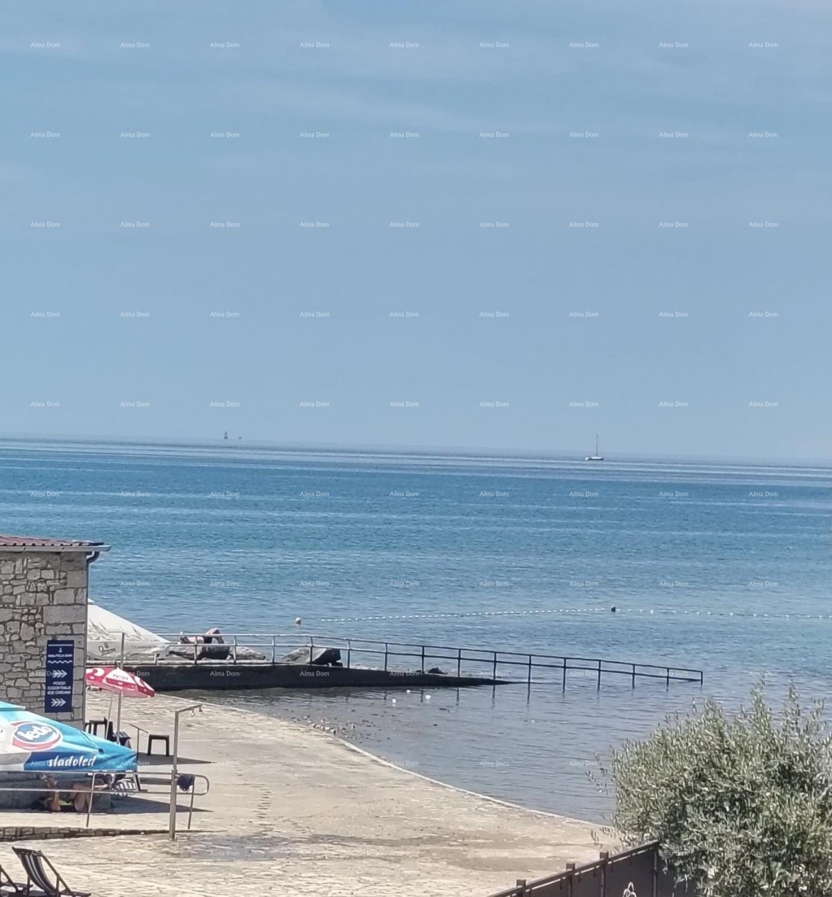 Sale of apartments in a residential-commercial building with a sea view, center of Umag! / S9 22