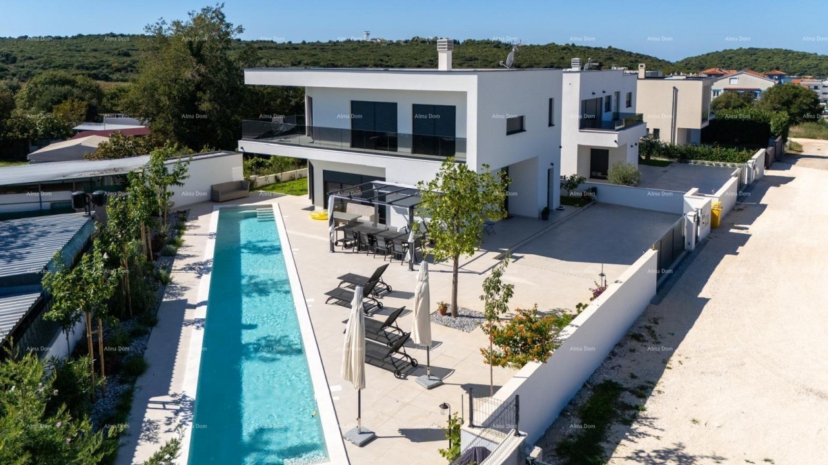 Продажа - новостроенная, современная и эксклюзивная вилла с бассейном, Волме, Пула! 1