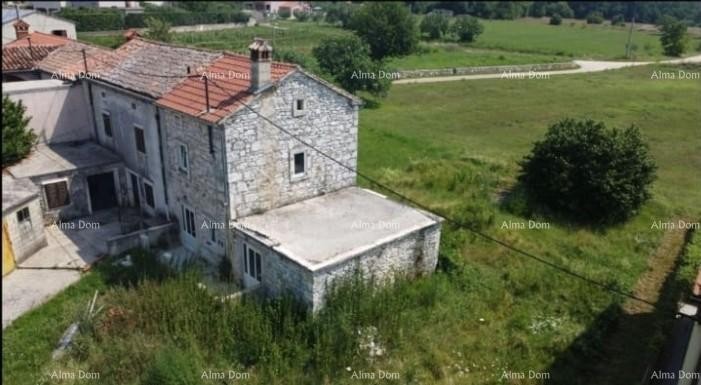 Продается старый каменный дом с землей в  Барбан, идеально подходящий для дачи. 13