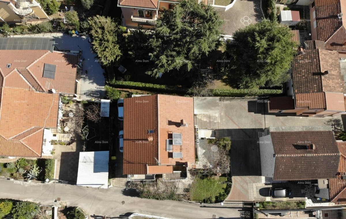 Продается красивый дом недалеко от моря в Умаге. 4