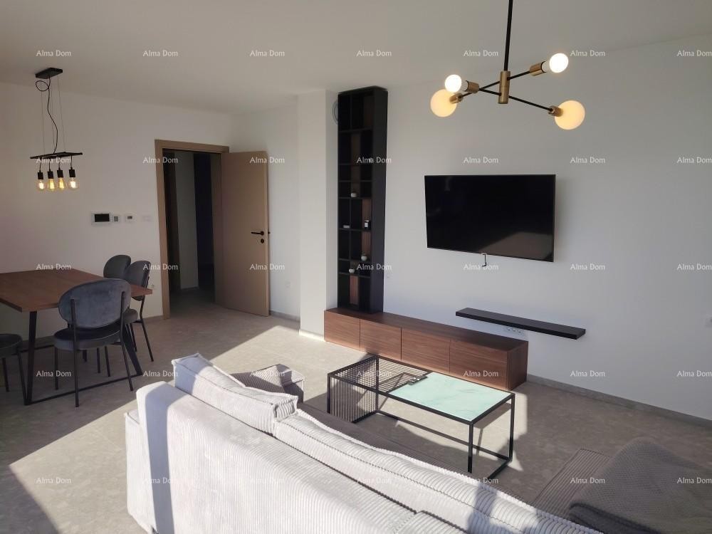 Top-notch three-bedroom apartment with a sea view, furnished 6