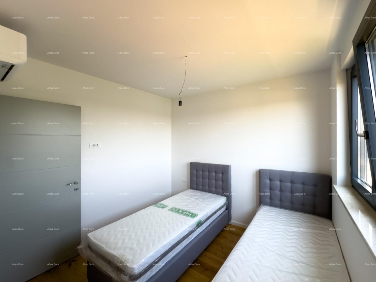 Просторная квартира в Пуле с тремя спальнями и современными удобствами рядом с центром города 30