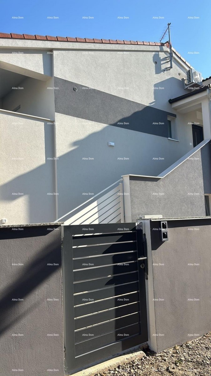 ŠIŠAN, house with two residential units, 195 m2 2