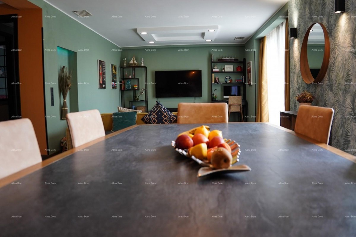 Rovinj. Apartment on the first floor of the house 23