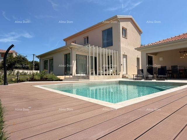 VILLA MODERNA CON PISCINA – 5 KM DAL MARE, TAR 1