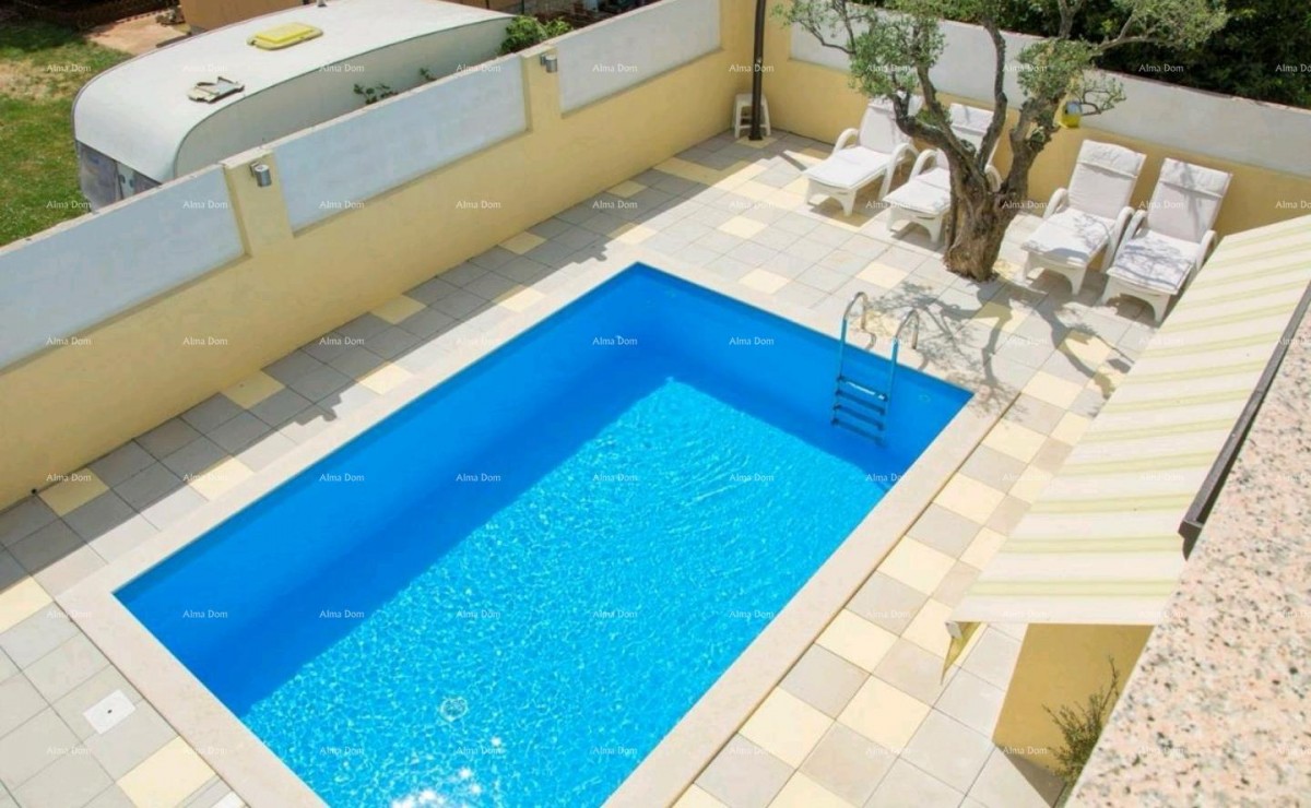 Hiša s bazenom v Poreču! 2