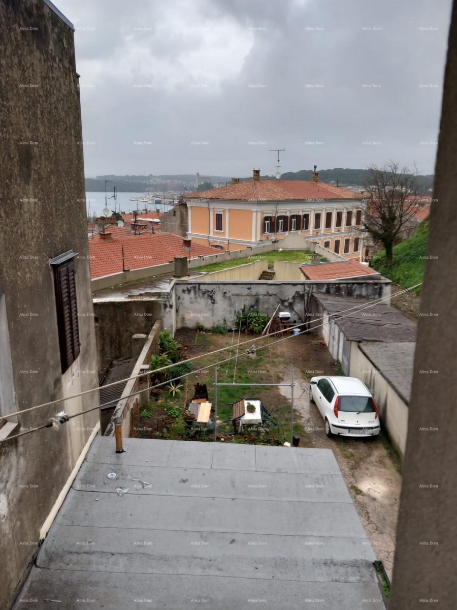 PULA, centar, Kaštel - Prodaja stana 1