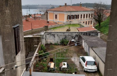PULA, centar, Kaštel - Prodaja stana