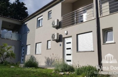 Beautiful apartment house in the center. Premantura.