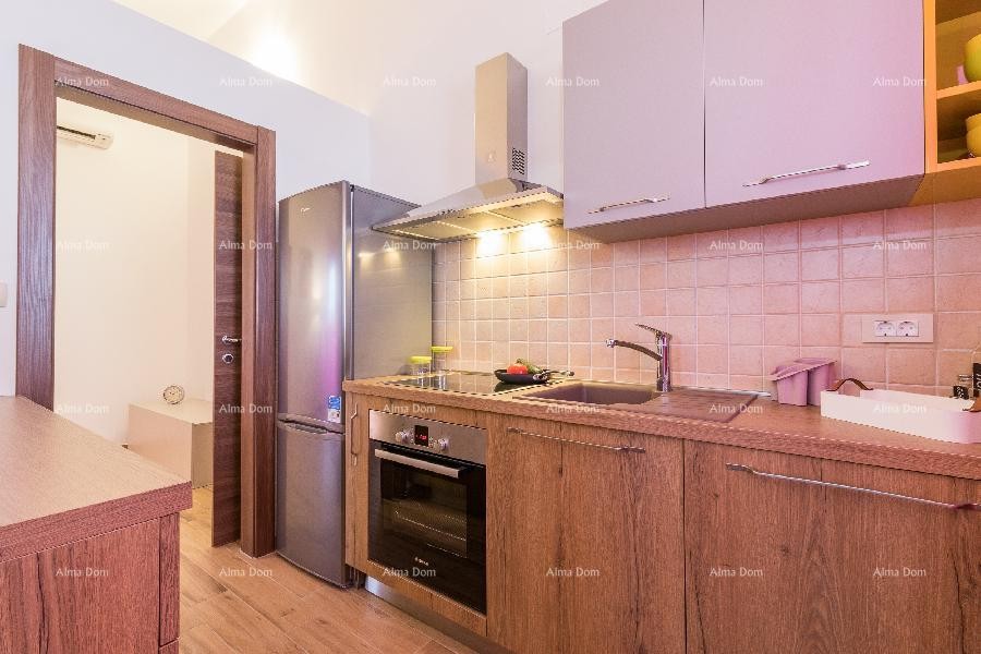 House with pool and jacuzzi! 17