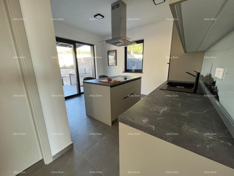 На продажу современная вилла с бассейном – Смоляны, Светвинченат 10