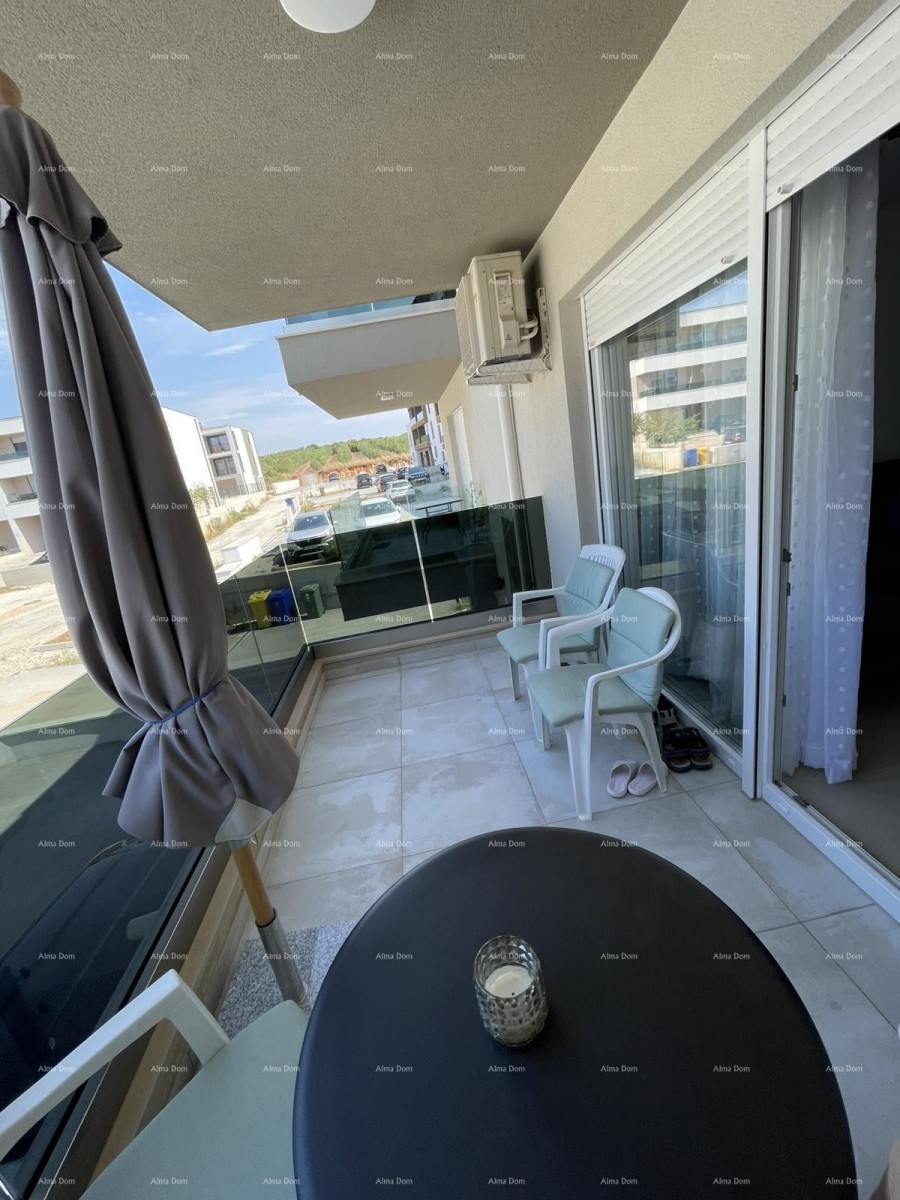 Pula – modern and fully furnished 44 m2 apartment in a new building with a spacious terrace. Istria property for sale. 4