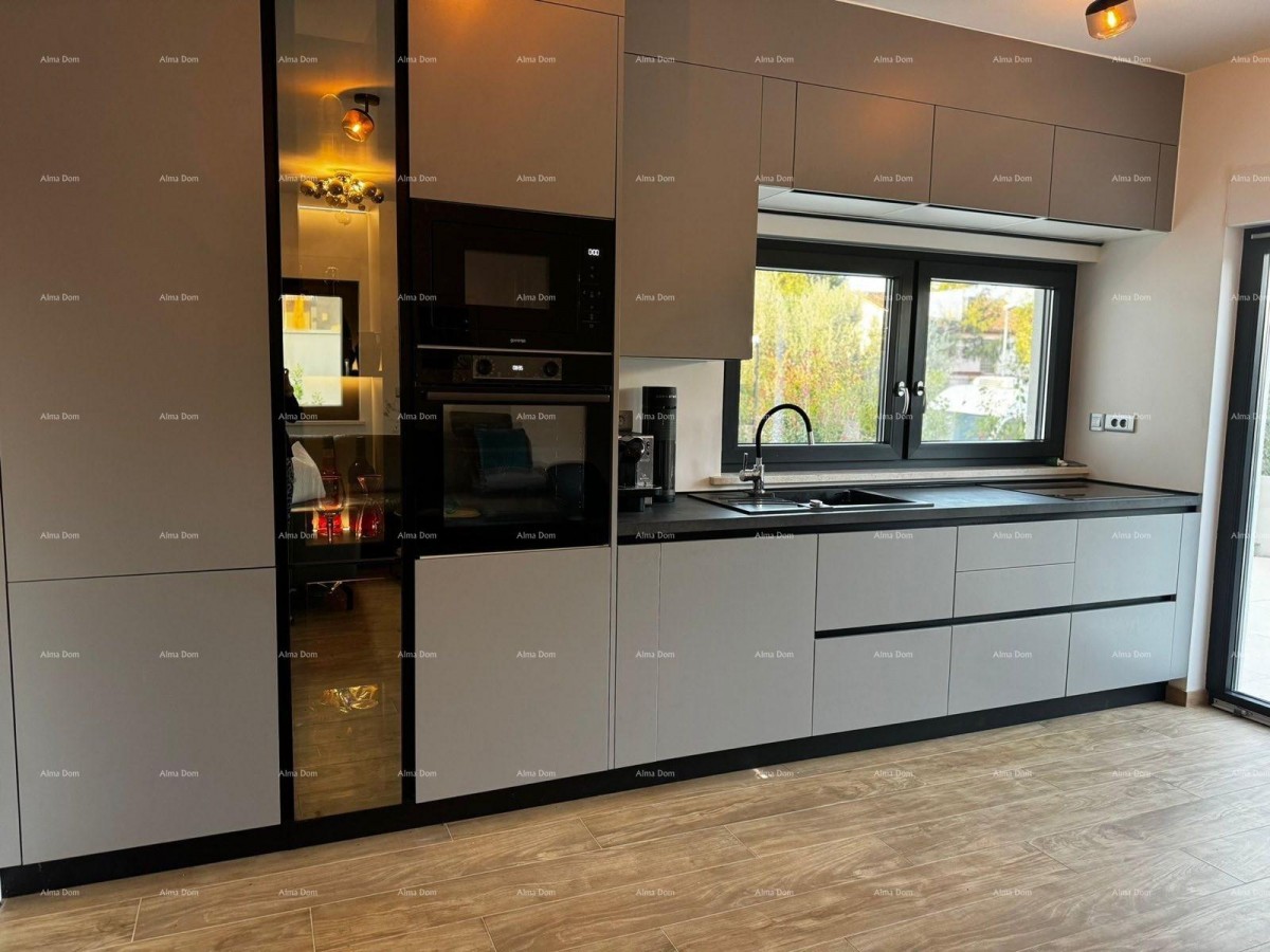 Appartamento modernamente arredato con piscina privata, giardino e posto auto, Pula! 7