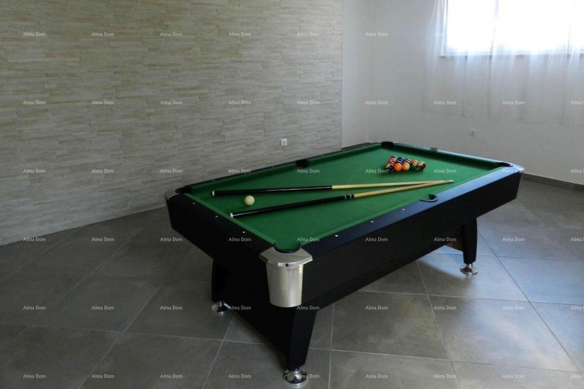 Raša – Villa con piscina privata e giardino 14