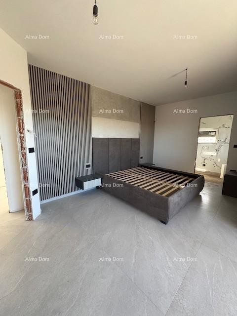 Šišan. Novozgrajena hiša z bazenom 28