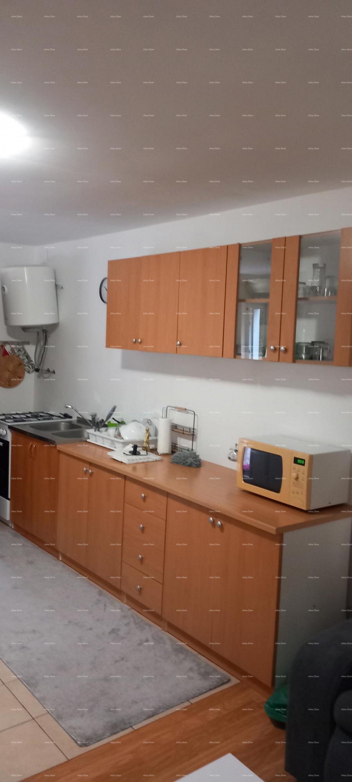 For sale: beautifully decorated apartment, Kavran 8