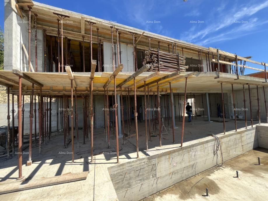 Prodaje se  novogradnja moderna samostojeća kuća s bazenom u blizini Buja 12