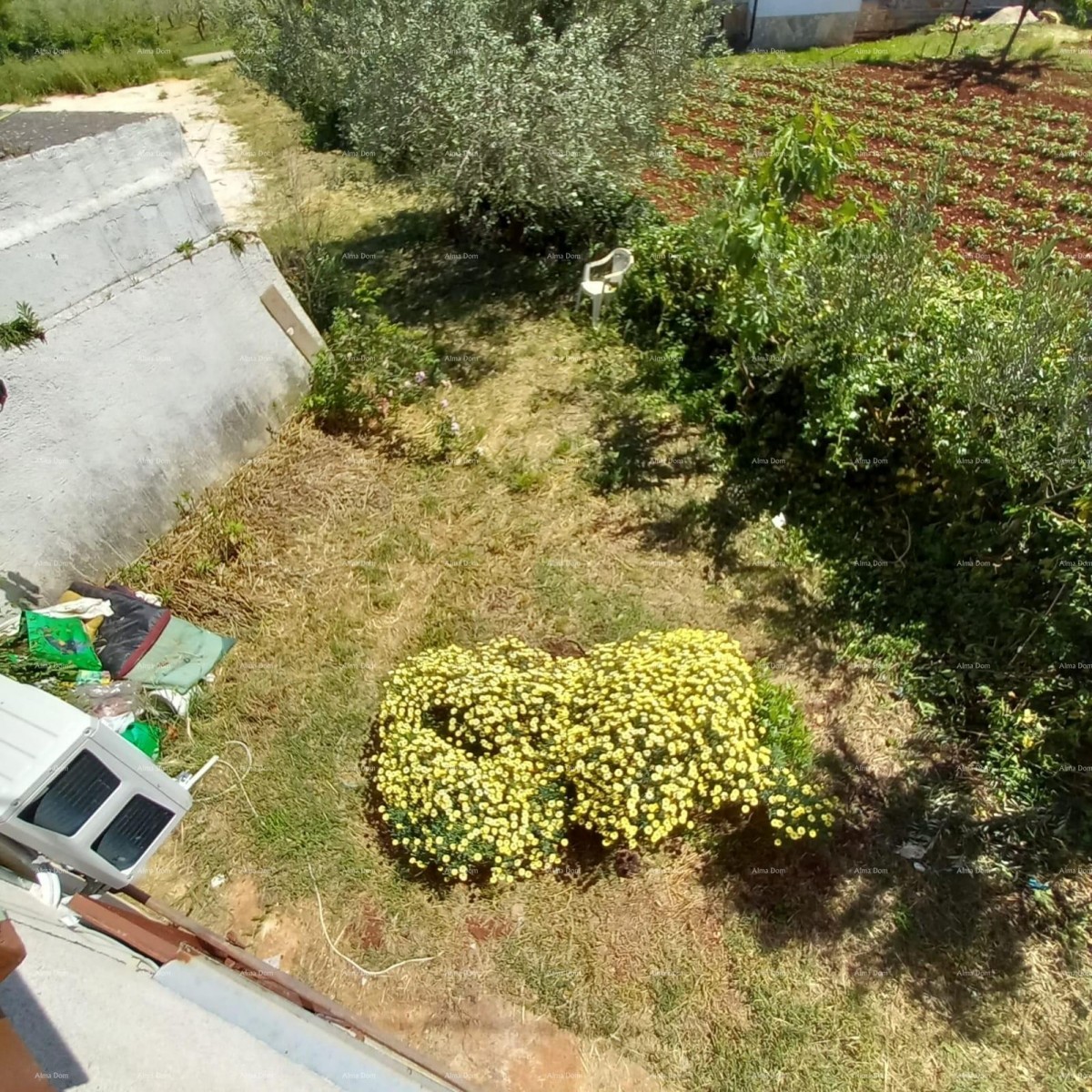 In vendita: affascinante casa istriana con ampio cortile – Valtura 9