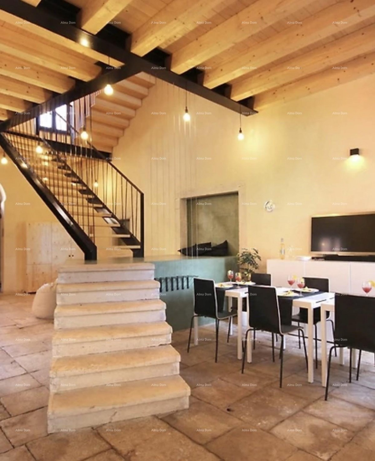 Отремонтировано! Продажа старой виллы 17 века в Водняне. 6