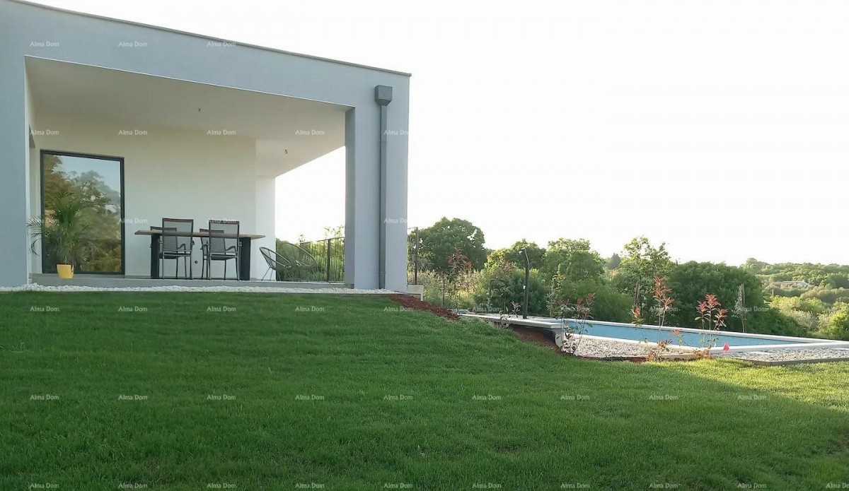 V okolici Marčane je naprodaj enonadstropna hiša z bazenom 6