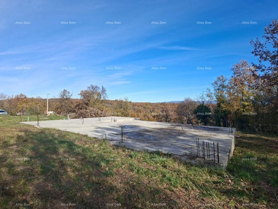 Prodaje se građevinsko zemljište sa započetom gradnjom – Vižinada 11