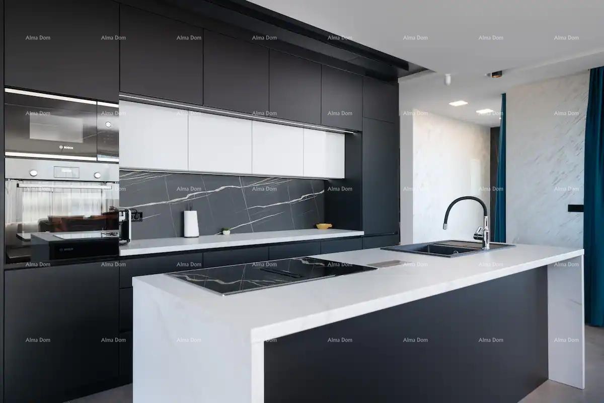 Prodamo čudovito vilo s pogledom na morje! 2