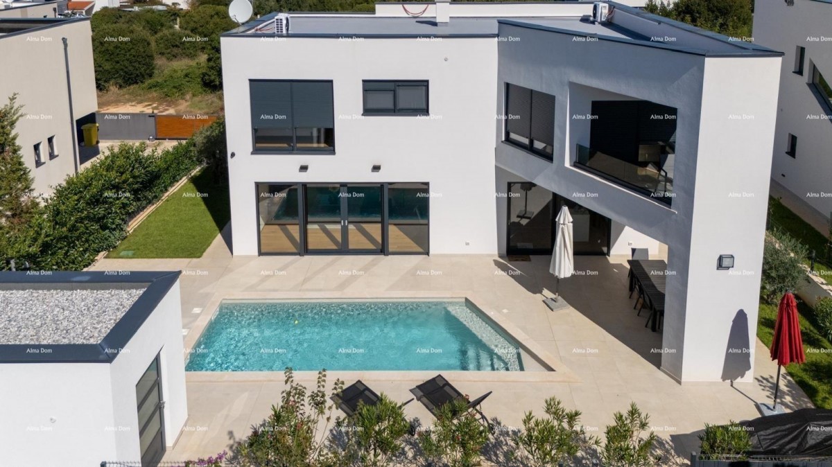 Savršena obiteljska kuća s bazenom u Banjolama, blizu plaže i prirode 10