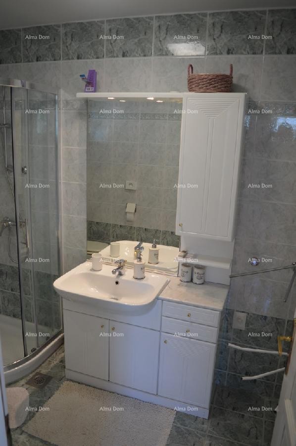 Beautiful house with swimming pool! 24