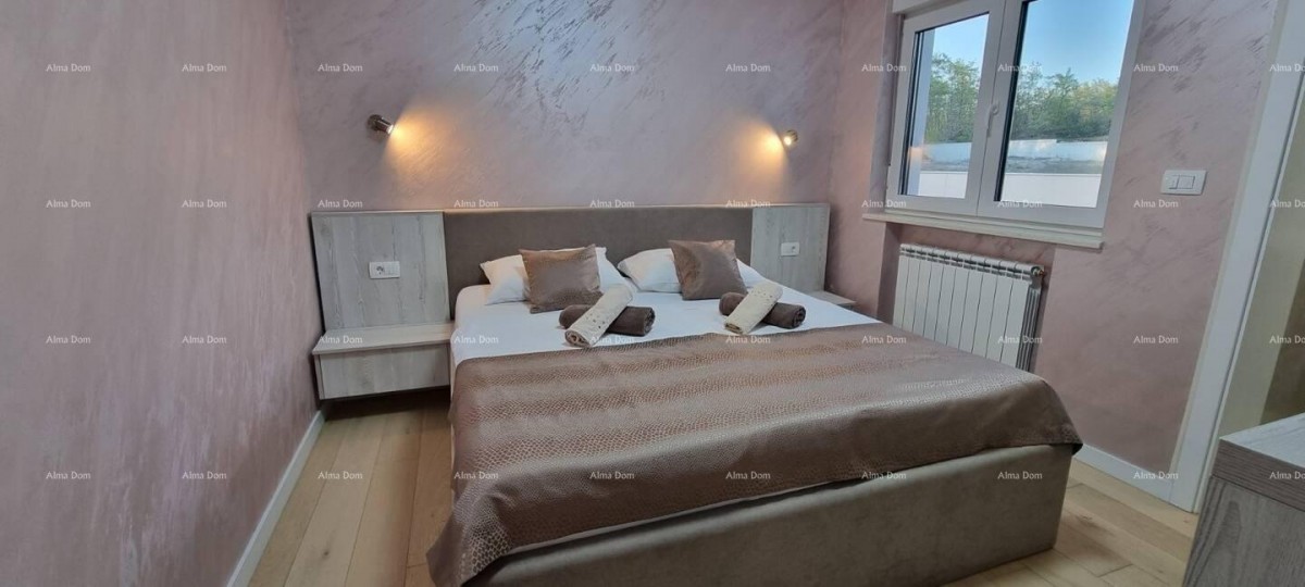 The translation of the title to Slovenian is:  