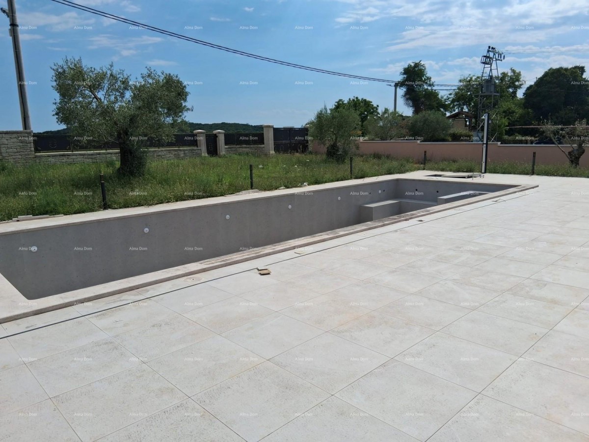 Продажа - роскошный дом на большом участке с бассейном, спа-салоном и тренажерным залом, Пореч! 48