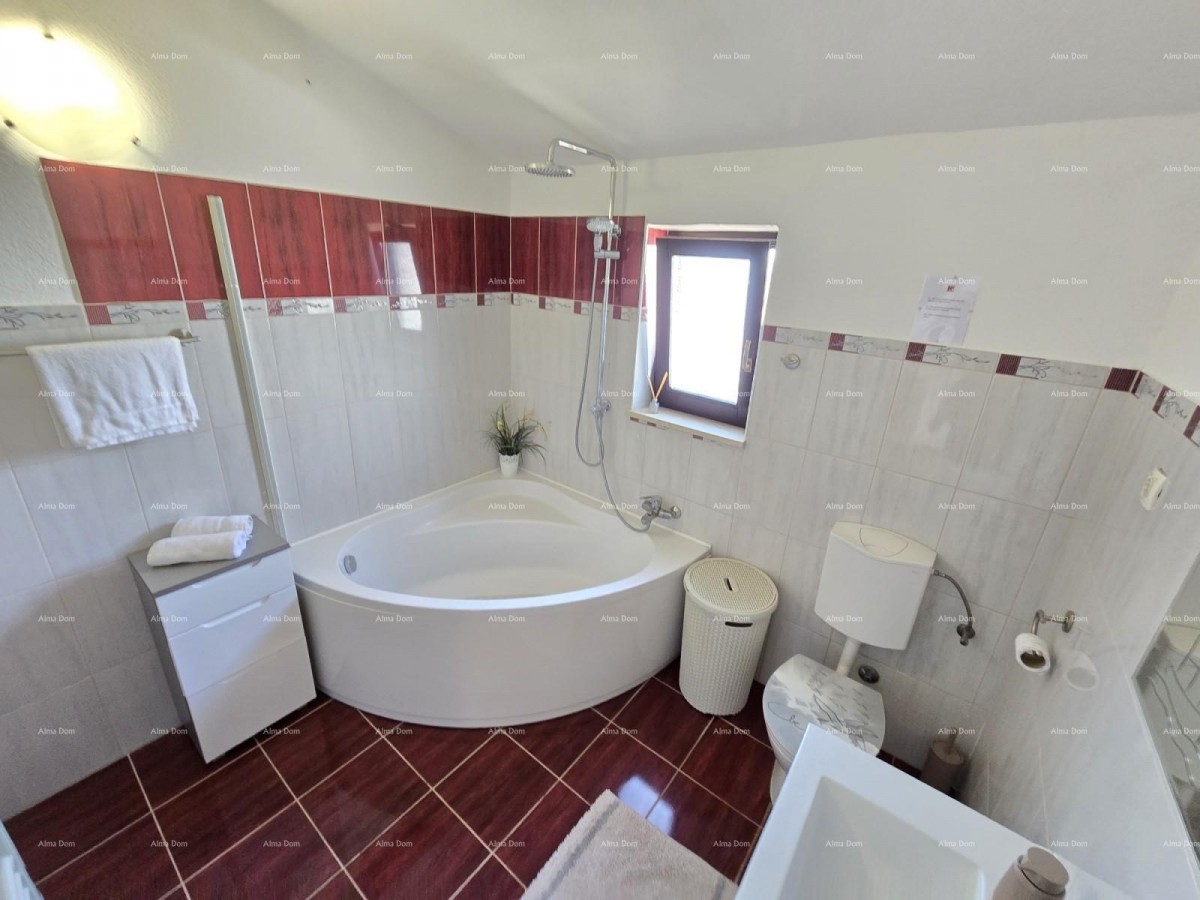 Zadnja hiša v vrsti, s jacuzzijem! Marčana. 29
