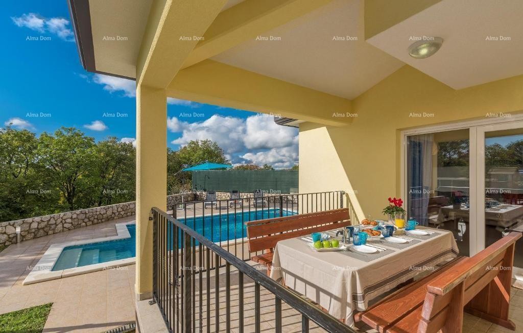 Počitniška hiša z bazenom in velikim vrtom 6