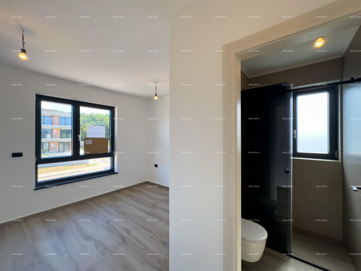 Продаем двухквартирную виллу с бассейном и гаражом 21