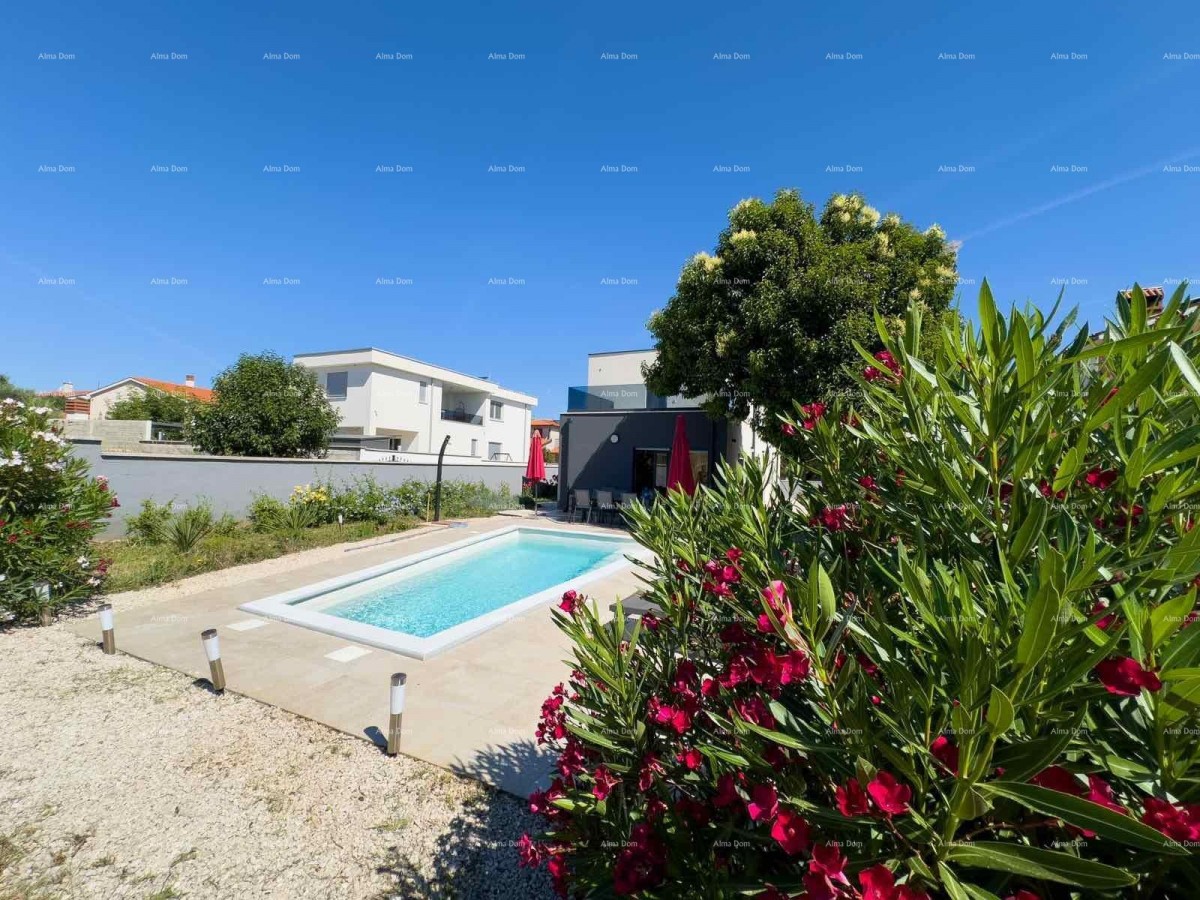 Istria, Ližnjan, 1 km to the center of Medulin, new modern house with pool for vacation. 39