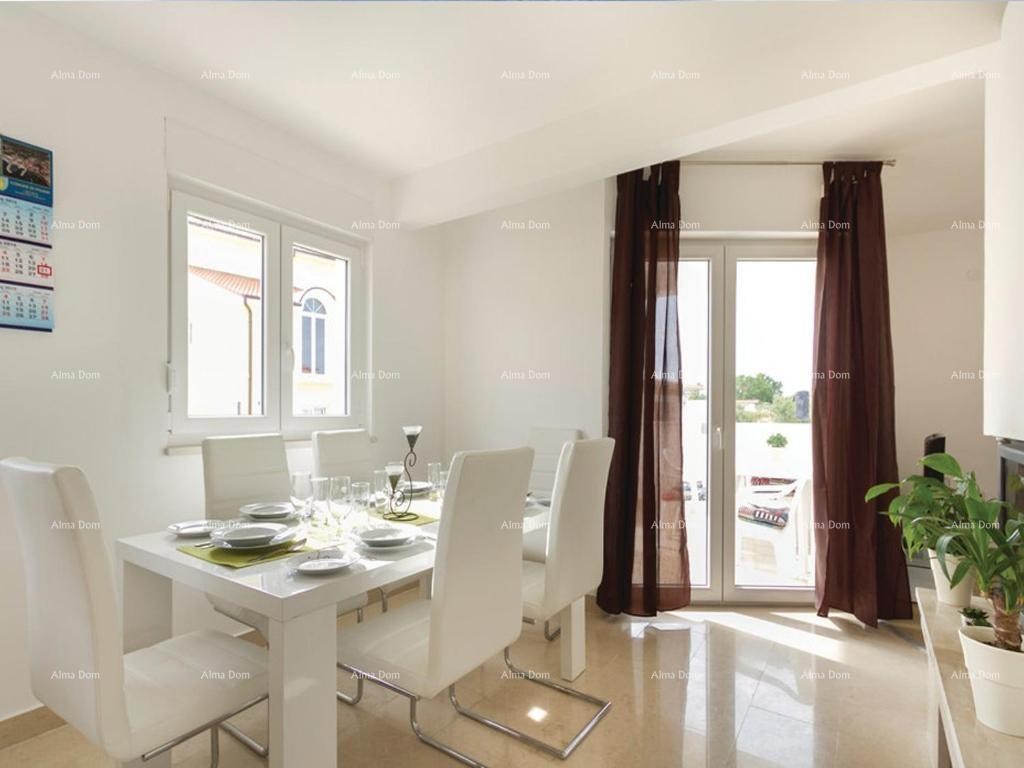 House with a Pool, VALBANDON 5