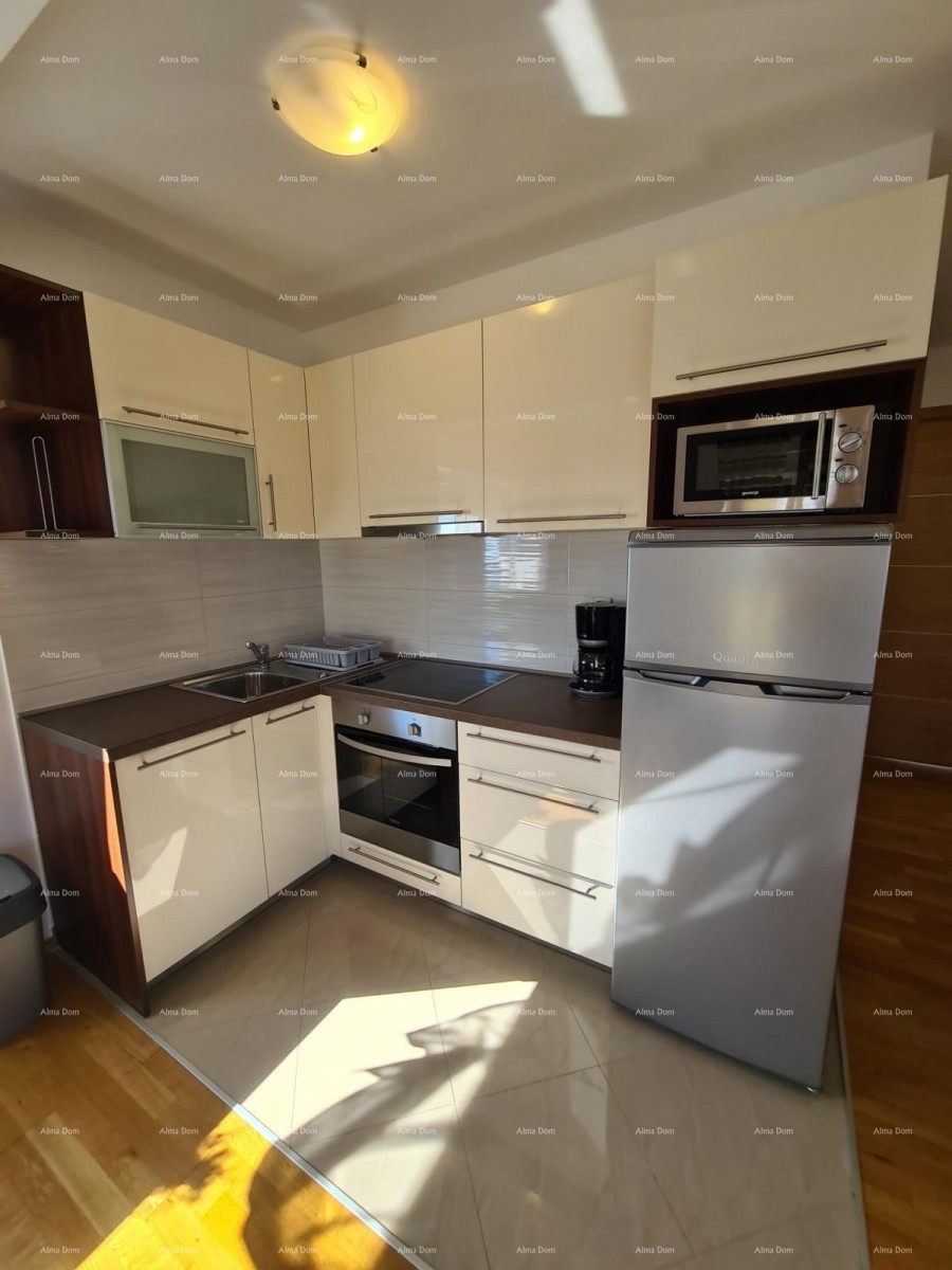 Medulin! Kuća sa 6 zasebnih stambenih jedinica! 25