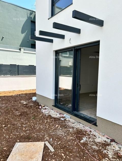 Prodajemo stan v novogradnji s vrtom! ŠTINJAN. 9