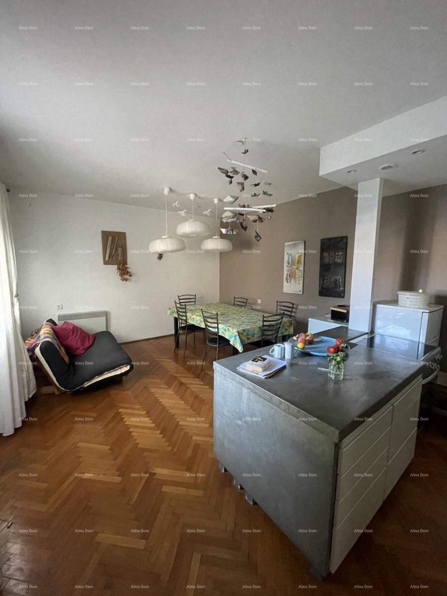 Pula, centar – Prostran trosoban stan od 76,38 m² s dvije terase 5