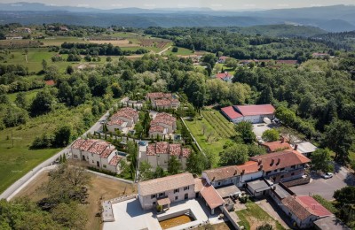 Продажа одноэтажного дома с бассейном в новом жилом комплексе, Барбан!