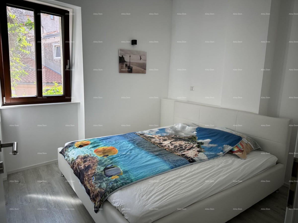 Čudovita hiša s tremi etažiranimi apartmaji v starem mestnem jedru Poreča! 38