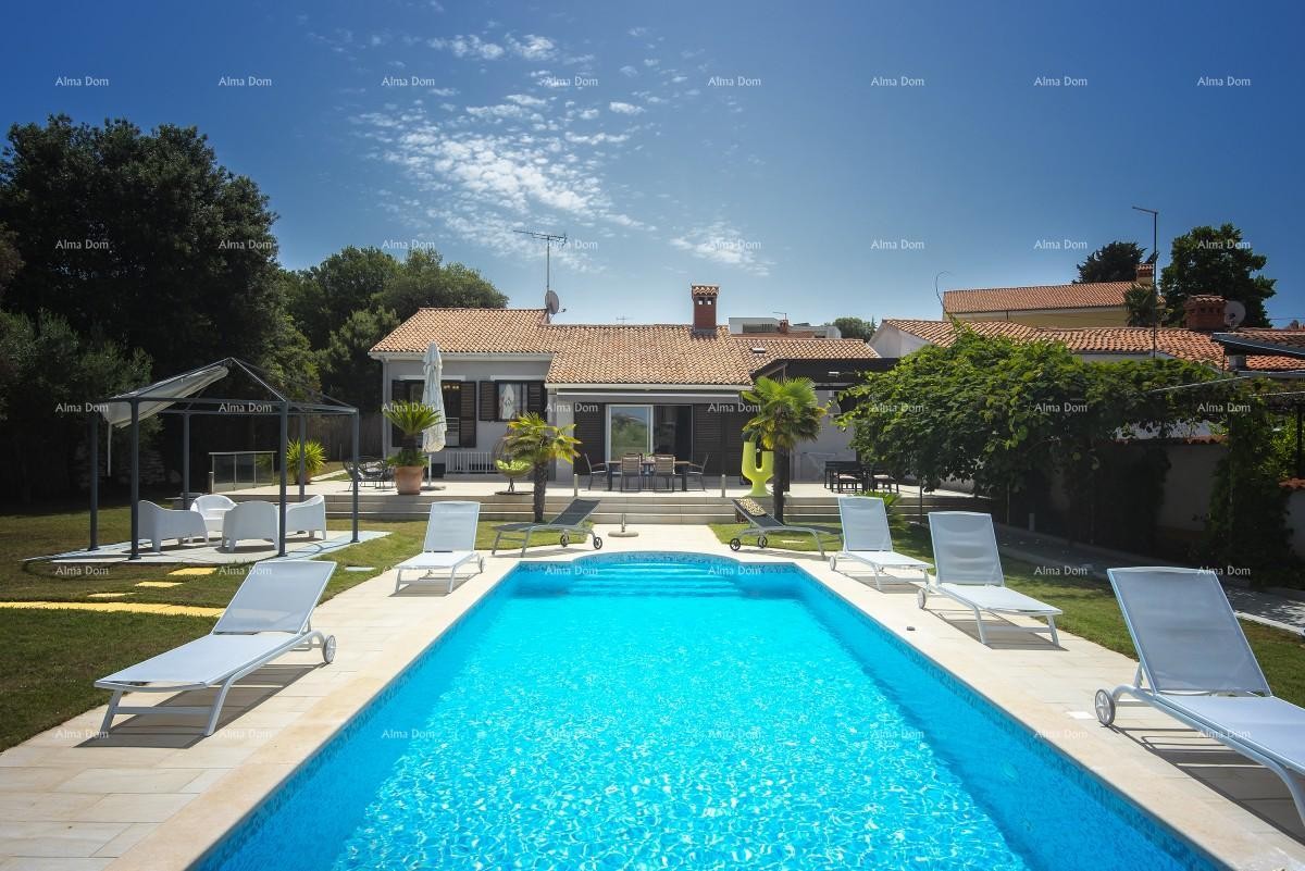 Prvi red do morja in plaže – hiša s bazenom in veliko okužnico, Pješčana Uvala! 21