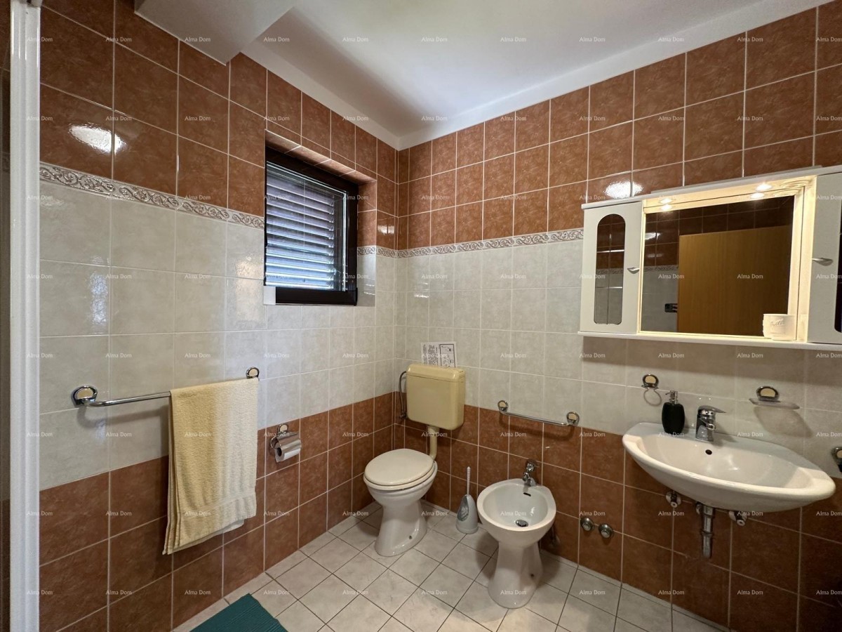 Prodajemo kuću sa pet apartmana na odličnoj lokaciji! 13